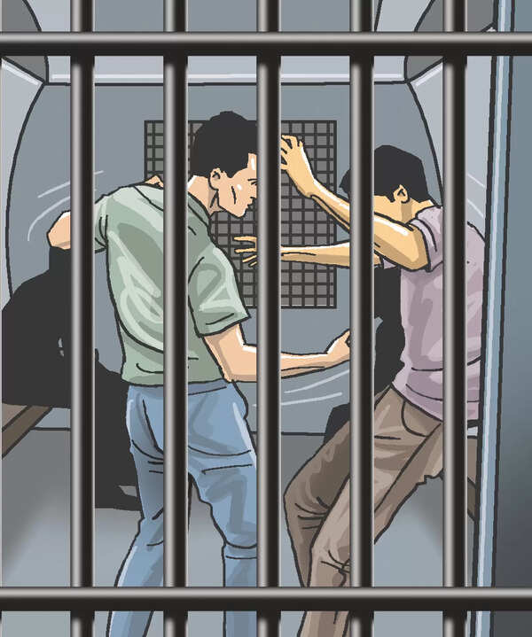 Jail Inmates: Fight Breaks Out Between Inmates of Ludhiana Central Jail ...