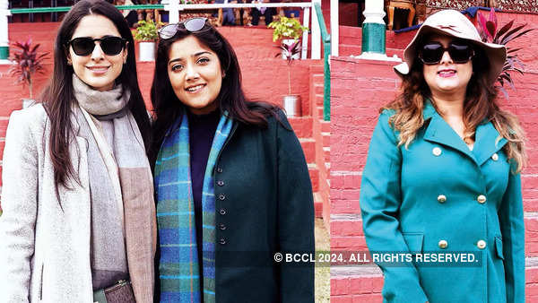 (L) Anukriti and Aishwarya (R) Safina Khan