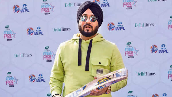 Singer Dilbagh Singh was the celeb judge at JIMS
