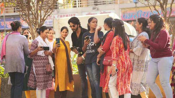 Kanwar on Udne ki asha sets