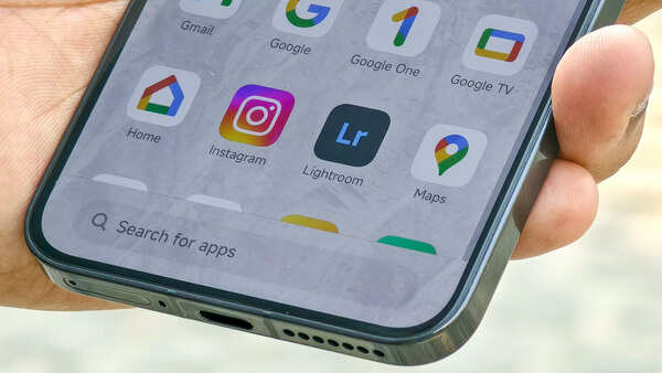 Xiaomi 14 bezels