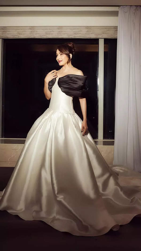 Virat Anushka Wedding Dress | ecoferros.com