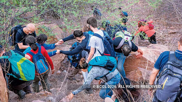Helping hands at hikes