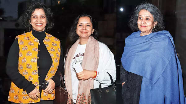 (L) Snigdha and Tanu (R) Valentina Trivedi