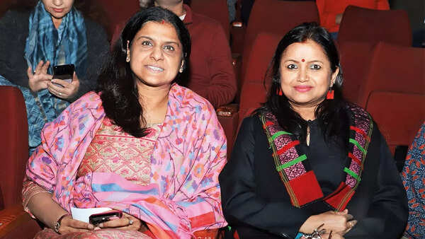 Pooja (L) and Preety