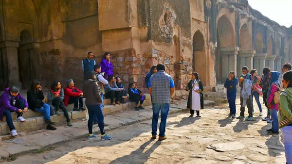 Themed heritage walks are immersive (pic: @darwesh_taleweavers)