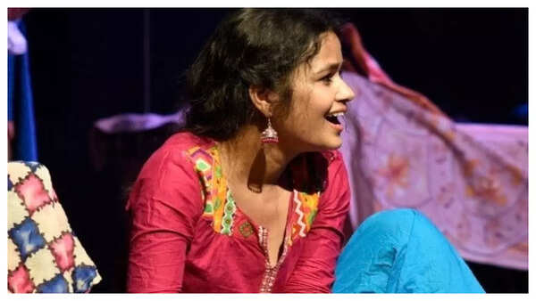 A still from the play Salma Deewani