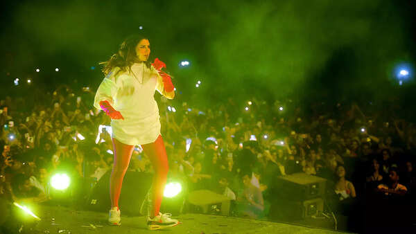 The singer took song requests from students