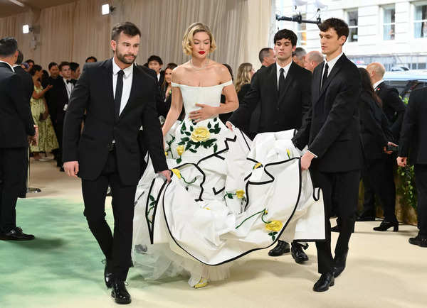 Met Gala: Believe it or not: Gigi Hadid's corset gown for Met Gala took ...