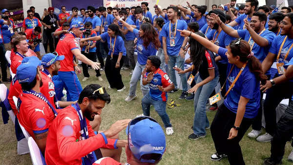 Off the field masti with DC Toli