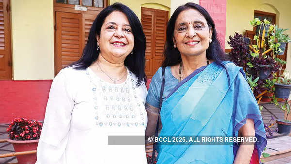 Old is gold for these school girls! | Events Movie News - Times of India