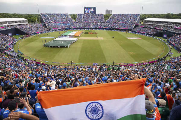 34,000 fans gather on Long Island for the India vs Pakistan Cricket World Cup match (3) (1).