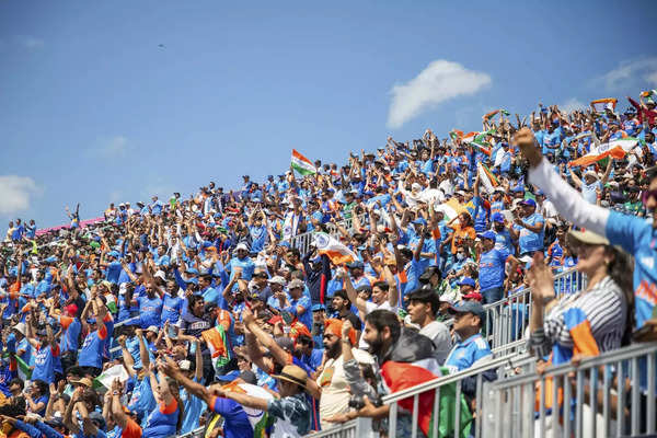 34,000 fans gather on Long Island for the India vs Pakistan Cricket World Cup match (5) (2).