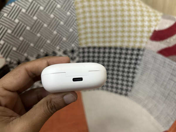 Moto Buds TWS earbuds