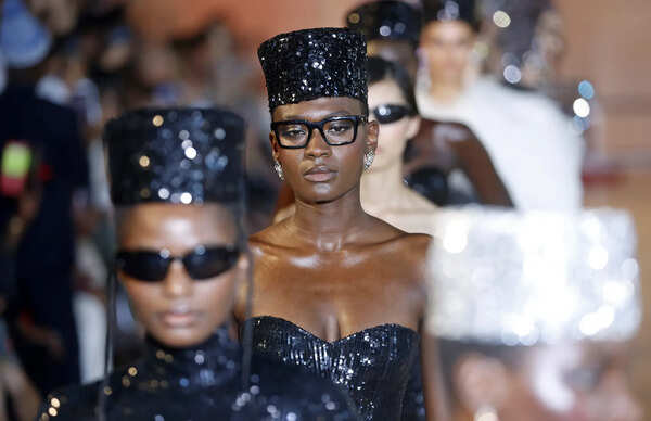 Rahul Mishra : Runway - Paris Fashion Week - Haute Couture Fall/Winter 2024-2025