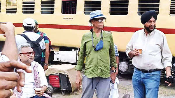 (L-R) Anubhav Sinha, Sudhir Mishra and Aroon Singh Dicky during the shoot at railway yard