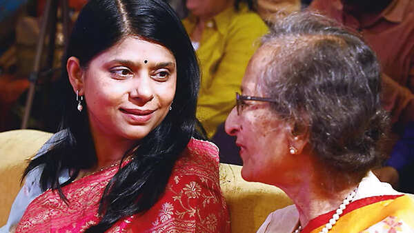 Dr Divya (L) and Sarita
