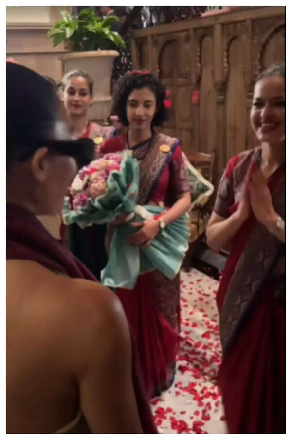 Kim ambani wedding keeping up with kardashians (3)