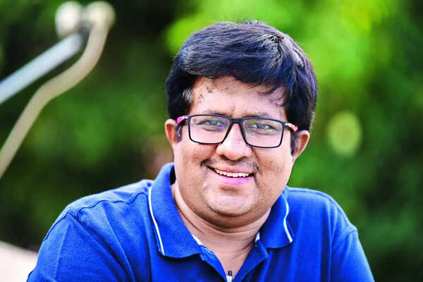 naveen Dwarakanath (1)
