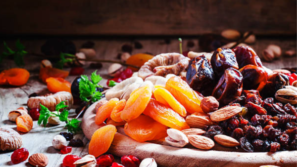 Which is healthier? Soaking dry fruits in water or soaking them in milk