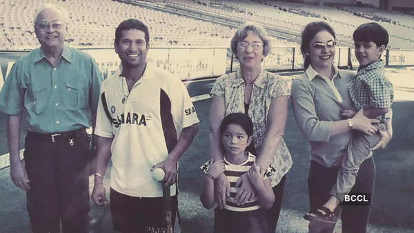 Sachin and Anjali Tendulkar and their kids with Anjali's parents