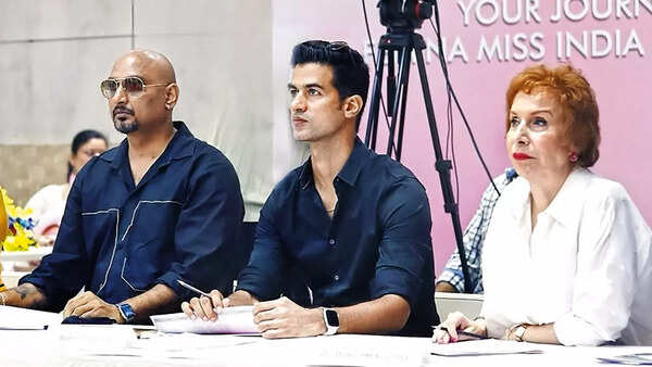 (L- R) Samant Chauhan, Puneet Beniwal and Dr Blossom Kochhar