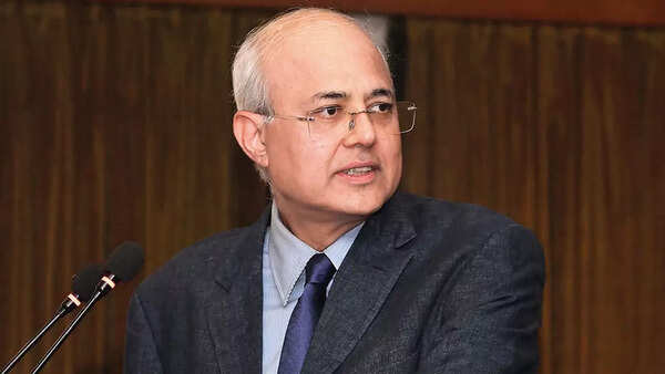 Justice Manmohan, Chief Justice of Delhi High Court, said, "Our personalities are shaped by the college we went to...People awarded today belong to diverse vocations - see the atmosphere of the college that allowed so much talent to prosper
