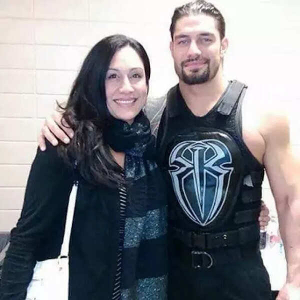 Roman Reigns sister
