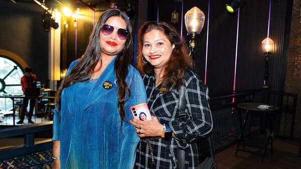 Aasma (L) and Antara