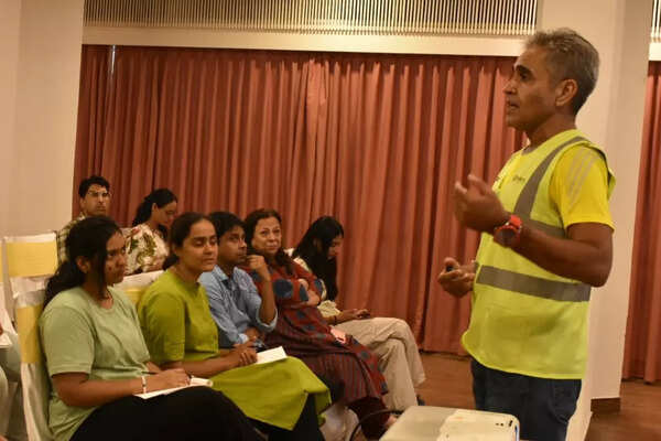 Inder Sandhu taking the session at Humane Education Workshop organised by HIS