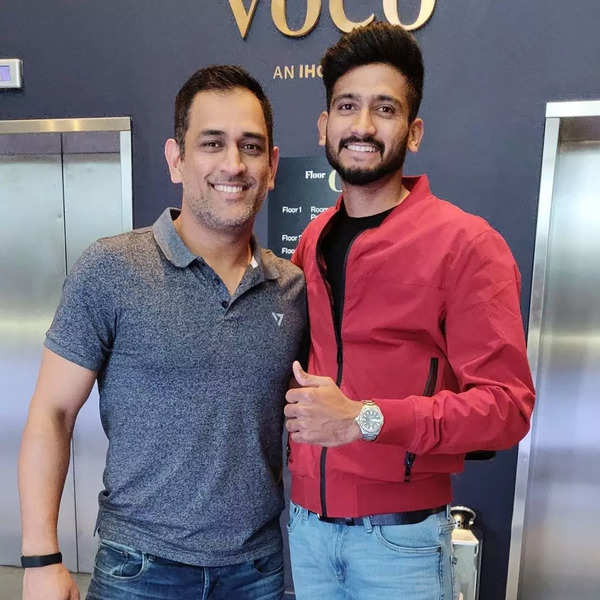 MS Dhoni with Khaleel Ahmed