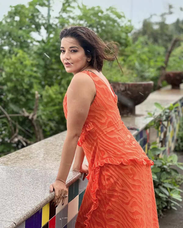 Kho Gayi Main Kahan  Ootd- @howwhenwearclothing