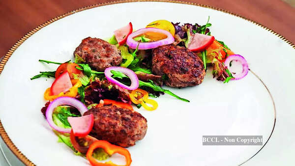 New-age chefs keep the zayqa of Awadh alive in their kitchens | Lucknow ...