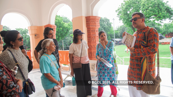 The walk turned into a bashak in a short time as participants sat on the porch of Kali Mandir and shared the folk tales and legends they had grown up hearing The walk turned into a bashak in a short time as participants sat on the porch of Kali Mandir and shared the folk tales and legends they had grown up hearing