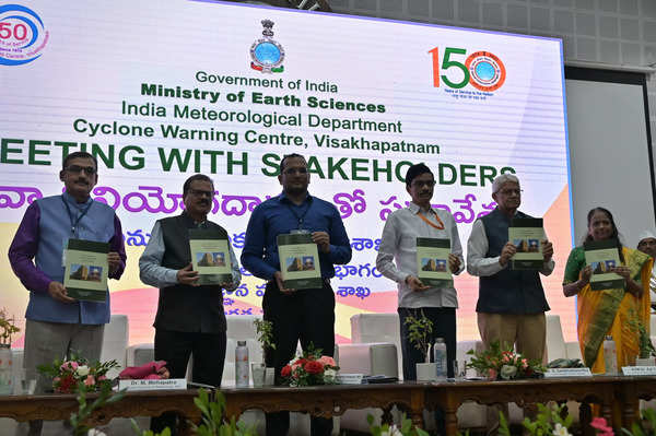 IMD DG Mrutyunjay Mohapatra attended the stakeholders' workshop on weather and climate services, organised by IMD in Vizag city