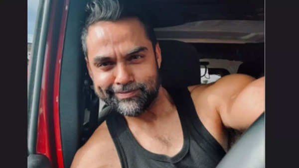 Abhay Deol spotted in Kolkata