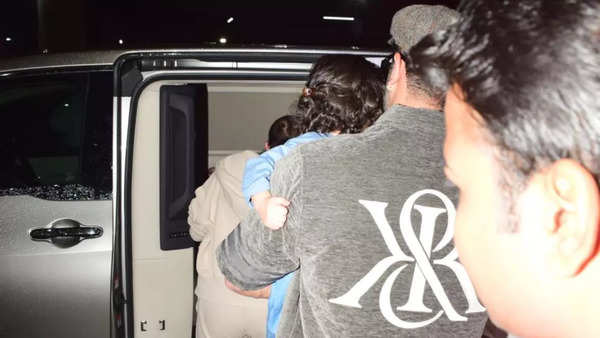 Check Out Ranbir Kapoor stylish 'R and K' jacket he wore at Mumbai airport