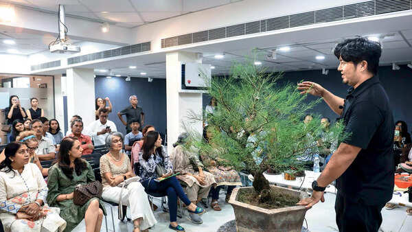 Master Takamasa Yamaji showing Bonsai techniques