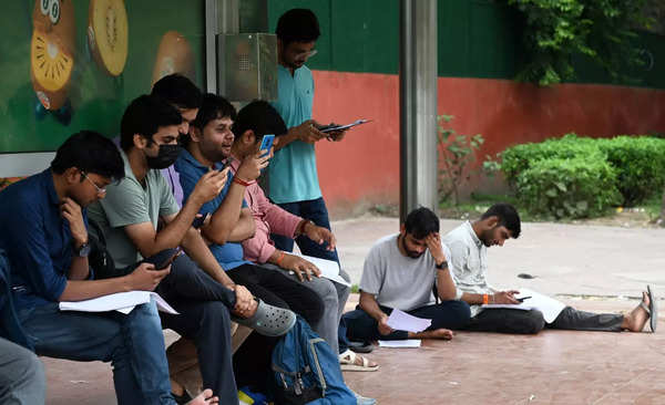 'Road to UPSC success': Delhi's Lodhi Road teems with aspirants on ...