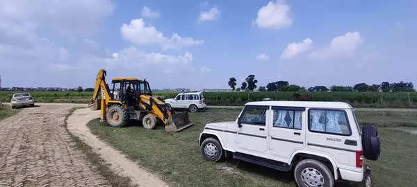 The Lucknow administration has postponed the 268 acre land reclaim campaign till October 15.