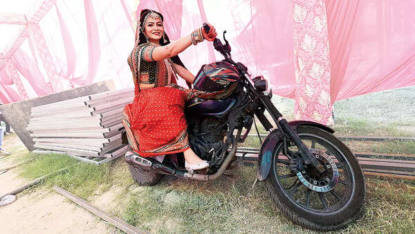 Samiksha Bhatnagar, who is also a biking enthusiast, posed for us during the rehearsals
