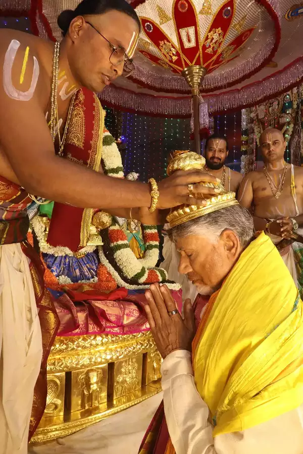 CM Chandrababu Naidu presents silk robes at Tirumala temple