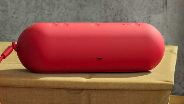 The silicone feels good and is simply clean, like there's just a USB-C port there