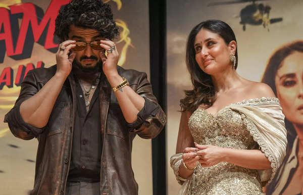 Mumbai: Actors Arjun Kapoor and Kareena Kapoor during the trailer launch of 'Sin...