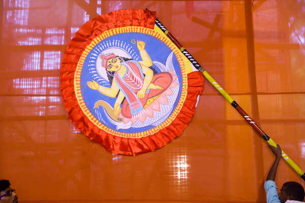 Huge hand-painted pankhas are showcasing the theme at Mayur Vihar Ph-1 pandal