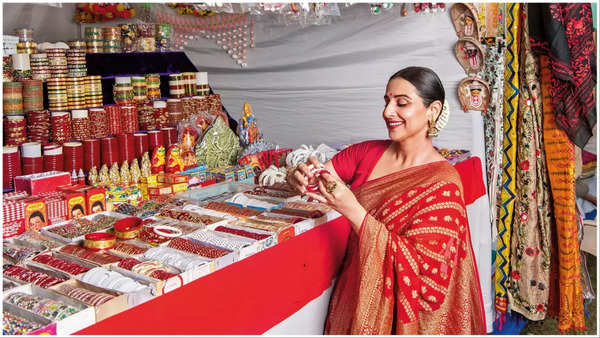 Vidya Balan exploring the stalls at the pandal