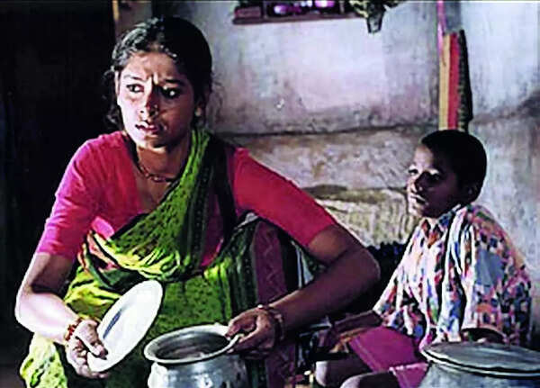 Smitha-patil-lead-01