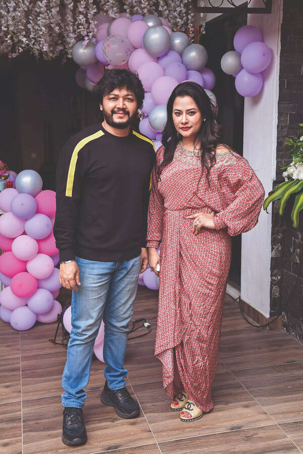 Ganesh & Shilpa Ganesh (1)