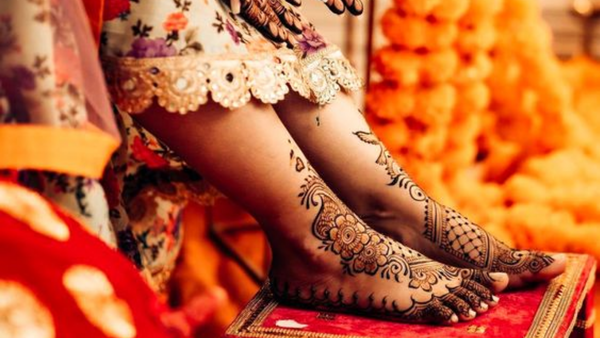 Leg mehendi design