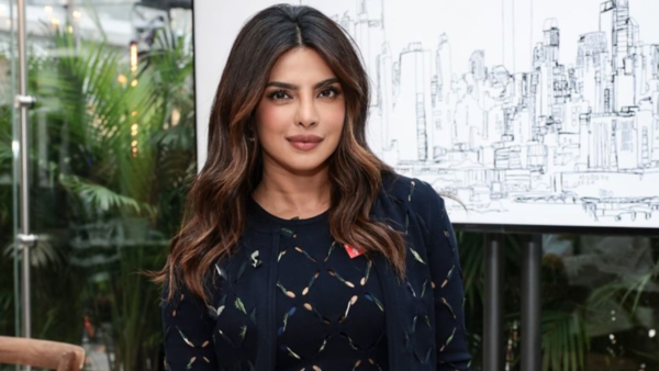 Try this daring beauty secret of Priyanka Chopra to keep puffy under ...